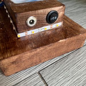 Customized Handcrafted Wooden Industrial Handmade Home Decor Convenient Hook Wall Sconce Motion Sensor Battery Lighting