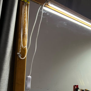 Motion Sensor LED Closet Light with USB Port Cabinet Light